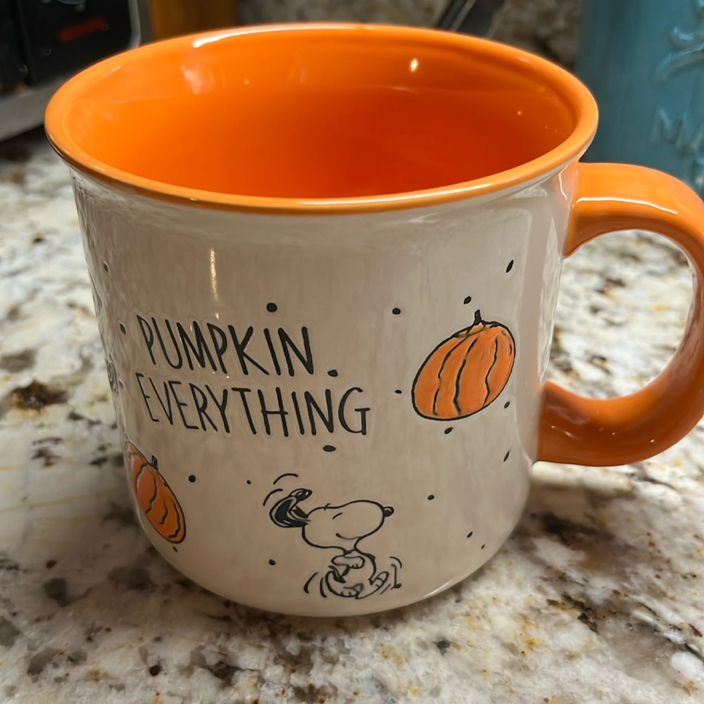Peanuts Snoopy pumpkin everything large mug